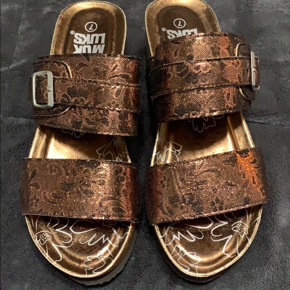 Muk luks wedge sandals - Picture 1 of 6